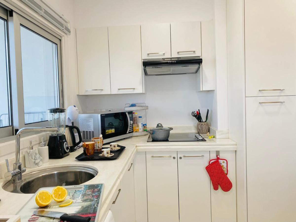 Panoramic Seaside Getaway, 2-Br Penthouse Lägenhet Larnaca Exteriör bild